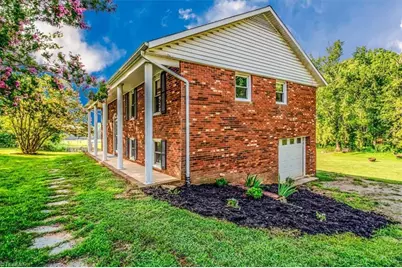 2910 Old Highway 60, Ronda, NC 28670 - Photo 5