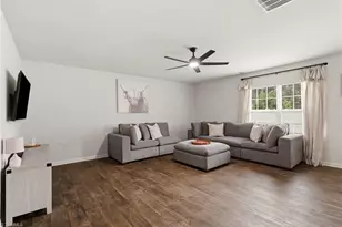 4011 Bobtail Ct, Greensboro, NC 27301 - Photo 5