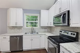 1103 Thurmond St, Winston-Salem, NC 27105 - Photo 13