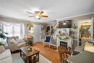 736 Salem St, Thomasville, NC 27360 - Photo 3
