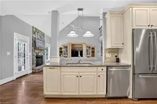 820 Dunleigh Dr, Burlington, NC 27215 - Photo 11