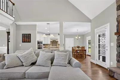 820 Dunleigh Drive, Burlington, NC 27215 - Photo 7