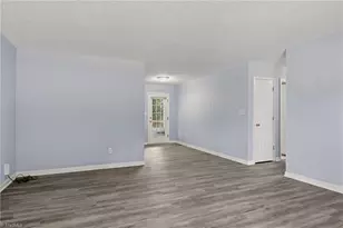 1111 Caldwell St, Greensboro, NC 27406 - Photo 9