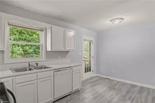 1111 Caldwell St, Greensboro, NC 27406 - Photo 7