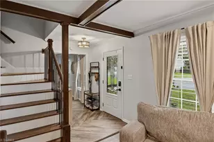 8 Sage Brush Ct, Greensboro, NC 27409 - Photo 7
