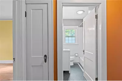 2117 N Peace Haven Road, Winston-Salem, NC 27106 - Photo 17