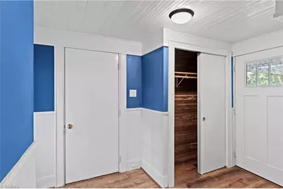 2117 N Peace Haven Road, Winston-Salem, NC 27106 - Photo 9
