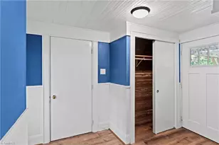 2117 N Peace Haven Rd, Winston-Salem, NC 27106 - Photo 9