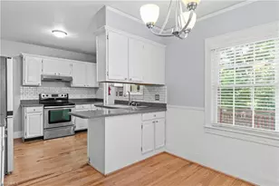 2117 N Peace Haven Rd, Winston-Salem, NC 27106 - Photo 13