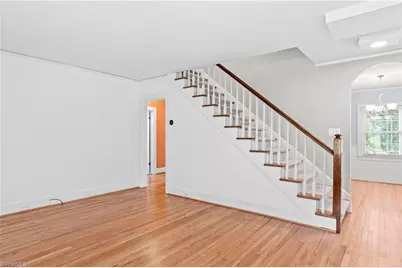 2117 N Peace Haven Road, Winston-Salem, NC 27106 - Photo 7