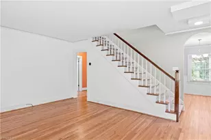 2117 N Peace Haven Rd, Winston-Salem, NC 27106 - Photo 7