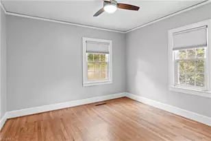 2117 N Peace Haven Rd, Winston-Salem, NC 27106 - Photo 15