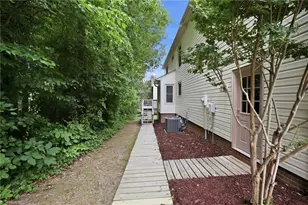 1 Downing Ridge Ct, Greensboro, NC 27407 - Photo 23