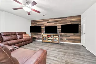 1 Downing Ridge Ct, Greensboro, NC 27407 - Photo 21