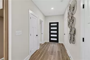 105 Bridlewood Ave, High Point, NC 27265 - Photo 3