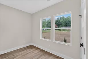 105 Bridlewood Ave, High Point, NC 27265 - Photo 21