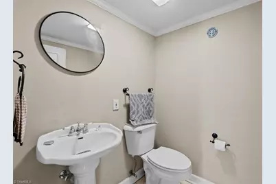 501 W 2nd Avenue, Lexington, NC 27292 - Photo 21