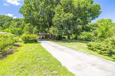1327 Cox Avenue, High Point, NC 27263 - Photo 5