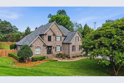 100 Pearce Drive, Jamestown, NC 27282 - Photo 3