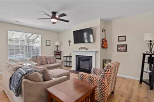 231 Fair Oaks Ct, Mebane, NC 27302 - Photo 9
