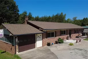 5736 Davis Rd, Walkertown, NC 27051 - Photo 5