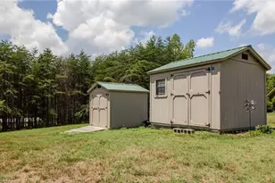 5736 Davis Rd, Walkertown, NC 27051 - Photo 7