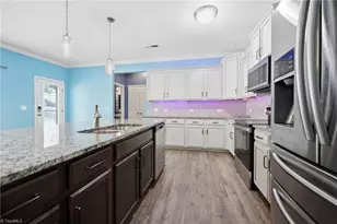 1602 Running Deer Dr, Kernersville, NC 27284 - Photo 13