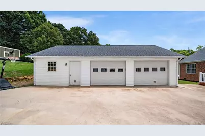 108 Larkspur Lane, Thomasville, NC 27360 - Photo 37