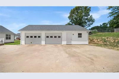 110 Larkspur Lane, Thomasville, NC 27360 - Photo 41