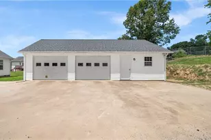 110 Larkspur Ln, Thomasville, NC 27360 - Photo 41