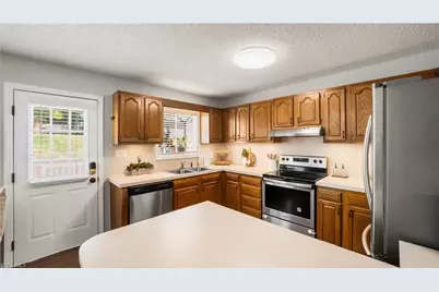 110 Larkspur Lane, Thomasville, NC 27360 - Photo 13