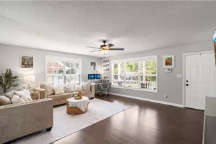 110 Larkspur Ln, Thomasville, NC 27360 - Photo 7