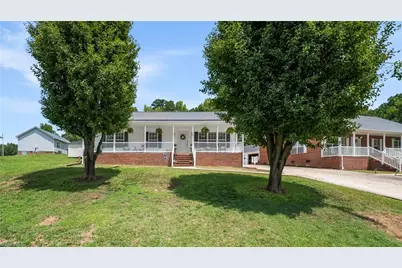 110 Larkspur Lane, Thomasville, NC 27360 - Photo 39