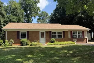 122 Redwood Bend, King, NC 27021 - Photo 3