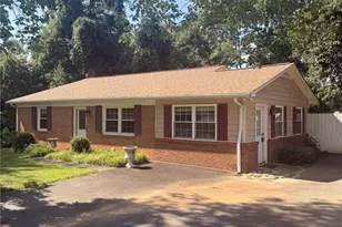 122 Redwood Bend, King, NC 27021 - Photo 1