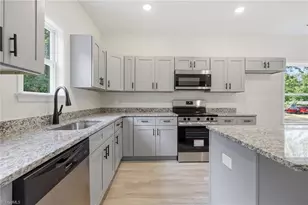 122 Maplewood Ave, Thomasville, NC 27360 - Photo 9