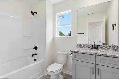 122 Maplewood Avenue, Thomasville, NC 27360 - Photo 21