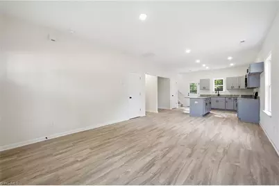 122 Maplewood Avenue, Thomasville, NC 27360 - Photo 5