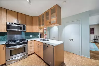 1090 Yorkshire Road, Winston-Salem, NC 27106 - Photo 11