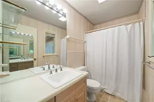 1090 Yorkshire Rd, Winston-Salem, NC 27106 - Photo 19