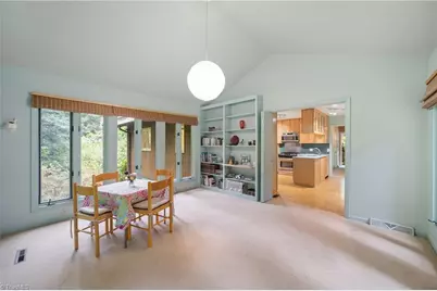 1090 Yorkshire Road, Winston-Salem, NC 27106 - Photo 15