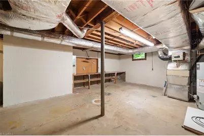 1090 Yorkshire Road, Winston-Salem, NC 27106 - Photo 31