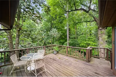 1090 Yorkshire Road, Winston-Salem, NC 27106 - Photo 35