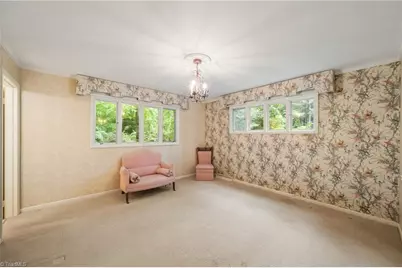 1090 Yorkshire Road, Winston-Salem, NC 27106 - Photo 17