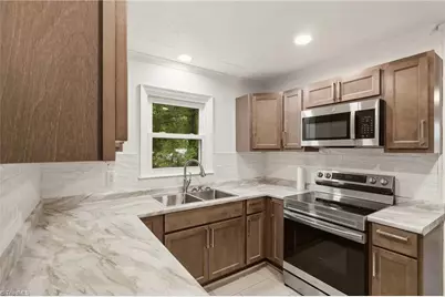 1609 Seven Oaks Place, High Point, NC 27265 - Photo 11