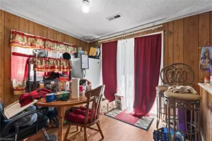 112 Peace St, Oxford, NC 27565 - Photo 7