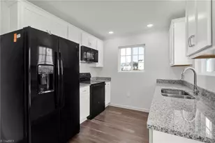 3633 Foxton Dr, Winston-Salem, NC 27105 - Photo 9
