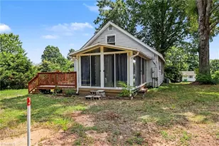 820 Walker St, Reidsville, NC 27320 - Photo 25