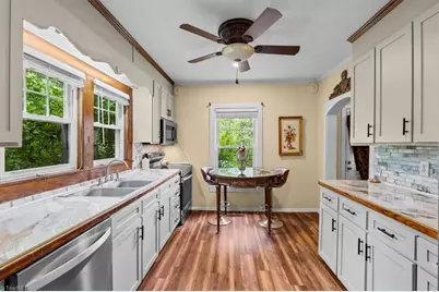 501 W 2nd Avenue, Lexington, NC 27292 - Photo 15
