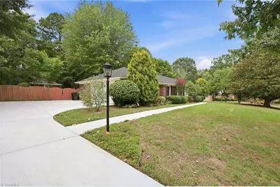 3203 Forestdale Drive, Burlington, NC 27215 - Photo 9